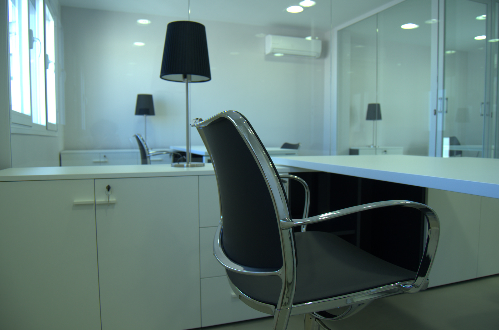 La Silla Gas para despacho, es la solución ideal, si queremos muebles cómodos para trabajar y con estética diferenciada